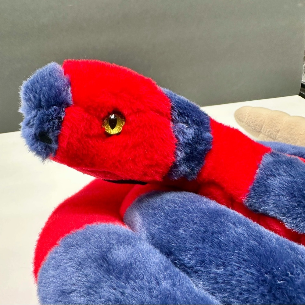 Toys R Us Animal Alley Coiled Rattle Snake 13” Blue Red Y2K Stuffed Animal - Picture 5 of 10